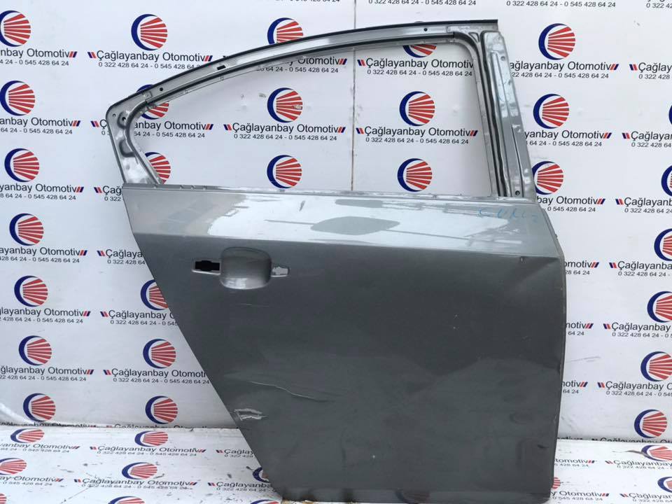 chevrolet cruze sağ arka kapı 